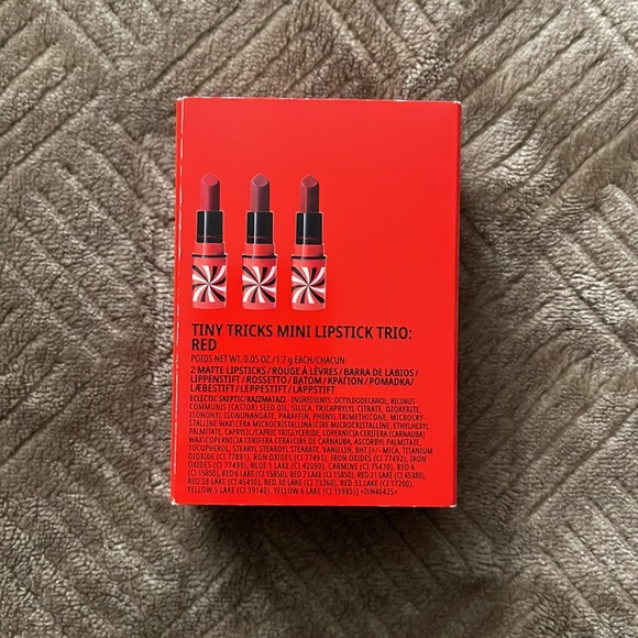 MAC tiny tricks mini lipstick trio: red - Picture 2 of 5
